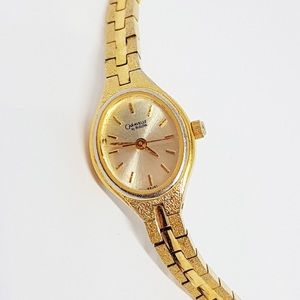 Luxury Bulova Quartz Watch | Gold